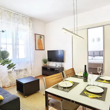 Center Soldic Apartment Split